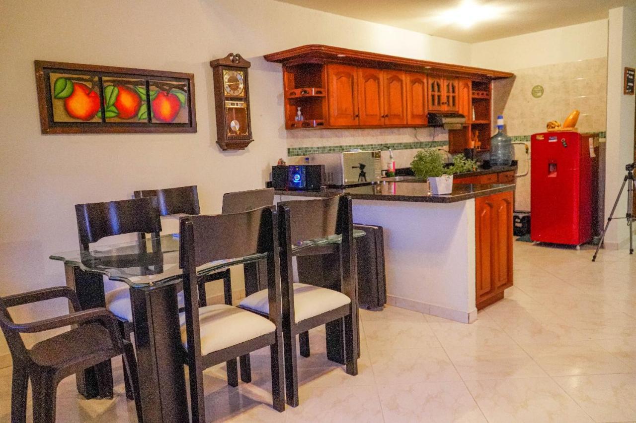 Casa Pastora Coworking Bed & Breakfast Guatape Bagian luar foto